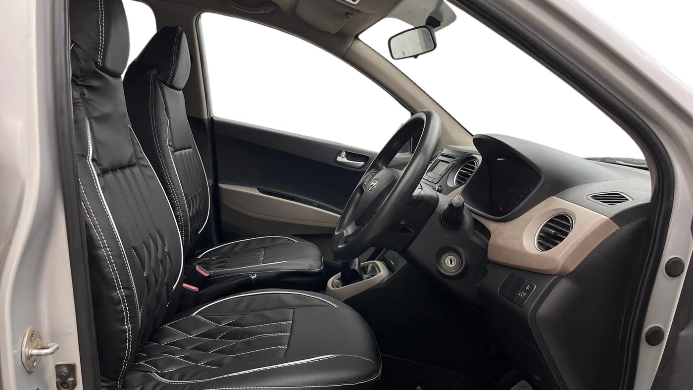 2015 Hyundai Xcent S 1.2, Petrol, Manual, 31,854 km, Right Side Front Door Cabin