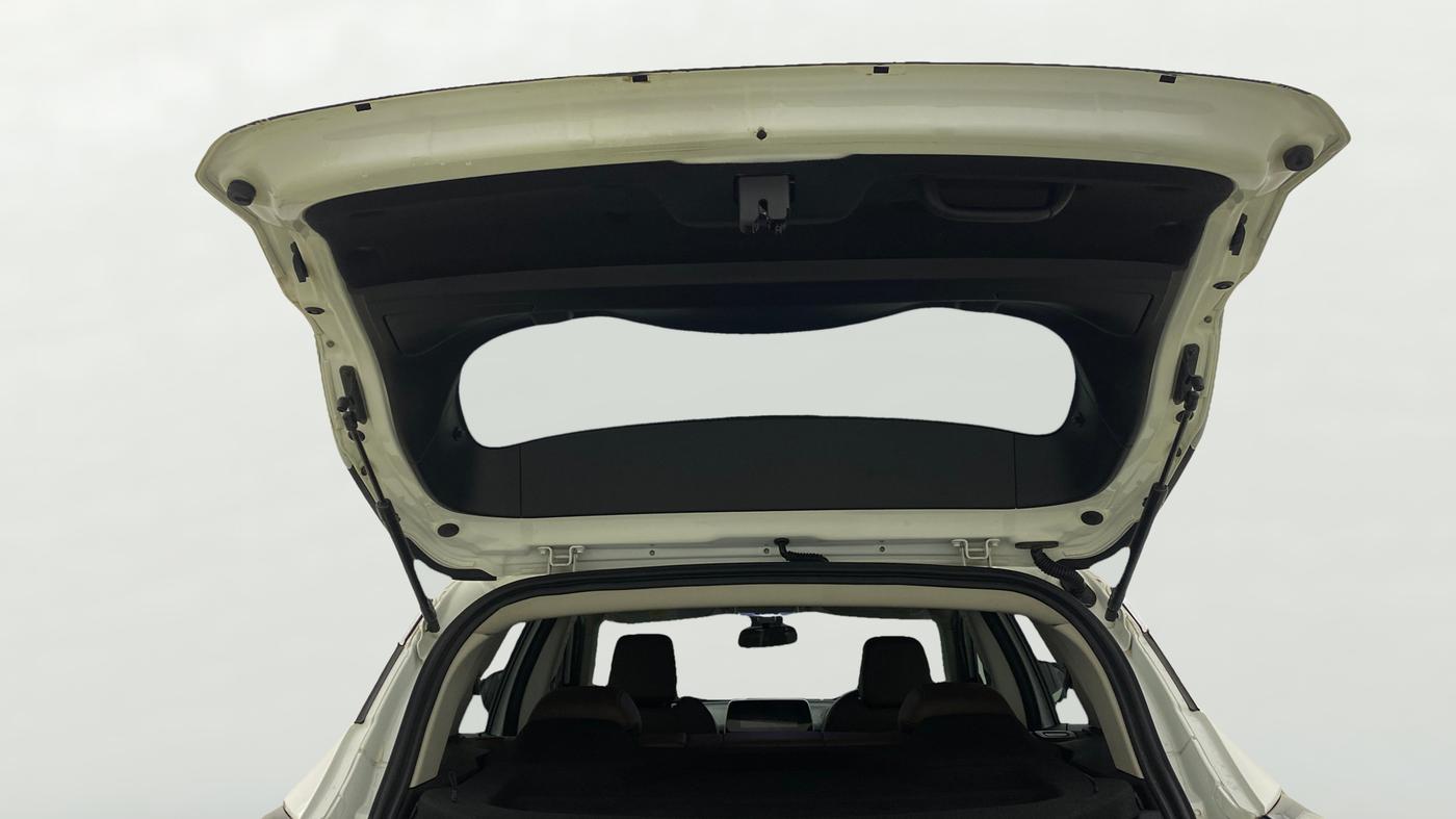 2019 Tata Harrier XZ PLUS 2.0L, Diesel, Manual, 75,989 km, Boot Door Open