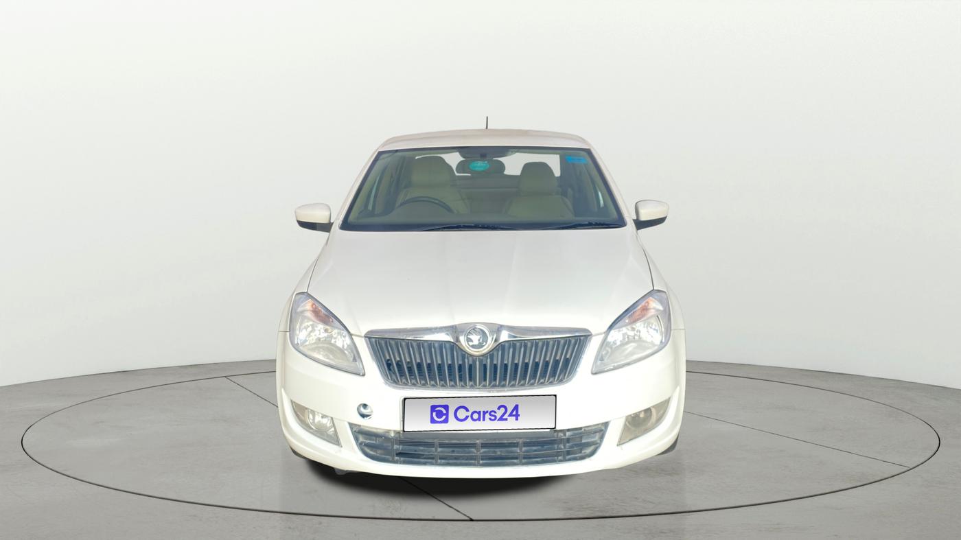 2014 Skoda Rapid AMBITION 1.6 MPI AT PLUS, Petrol, Automatic, 50,687 km, Front