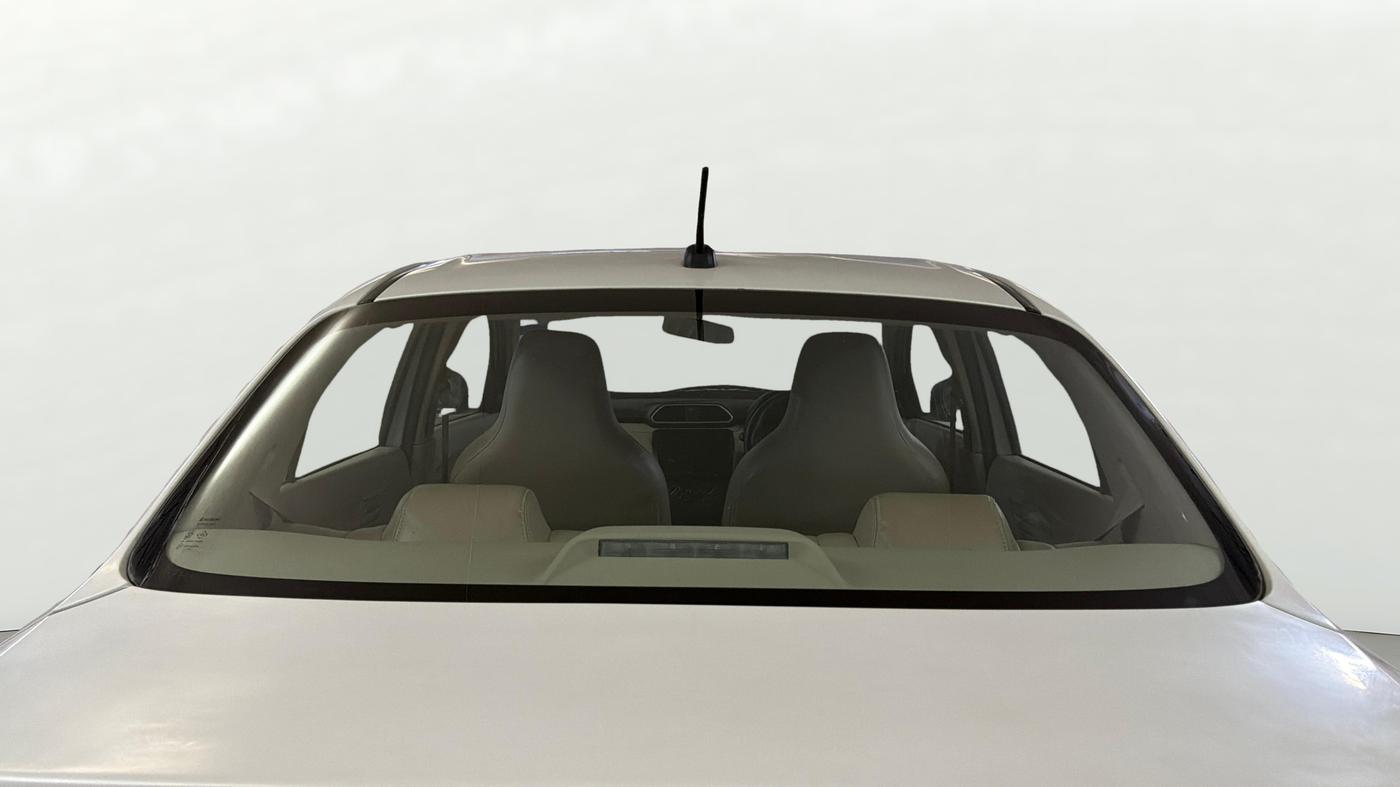 2020 Maruti Dzire LXI, CNG, Manual, 24,446 km, Rear Windshield