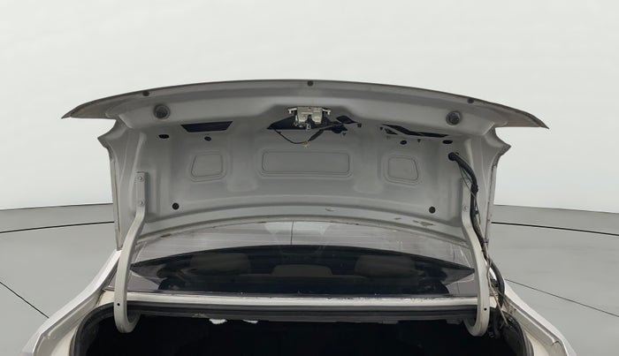 2014 Hyundai Xcent S (O) 1.2, Petrol, Manual, 1,18,579 km, Boot Door Open