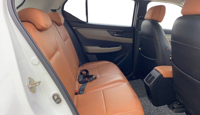 2024 Honda ELEVATE V CVT, Petrol, Automatic, 9,397 km, Right Side Rear Door Cabin