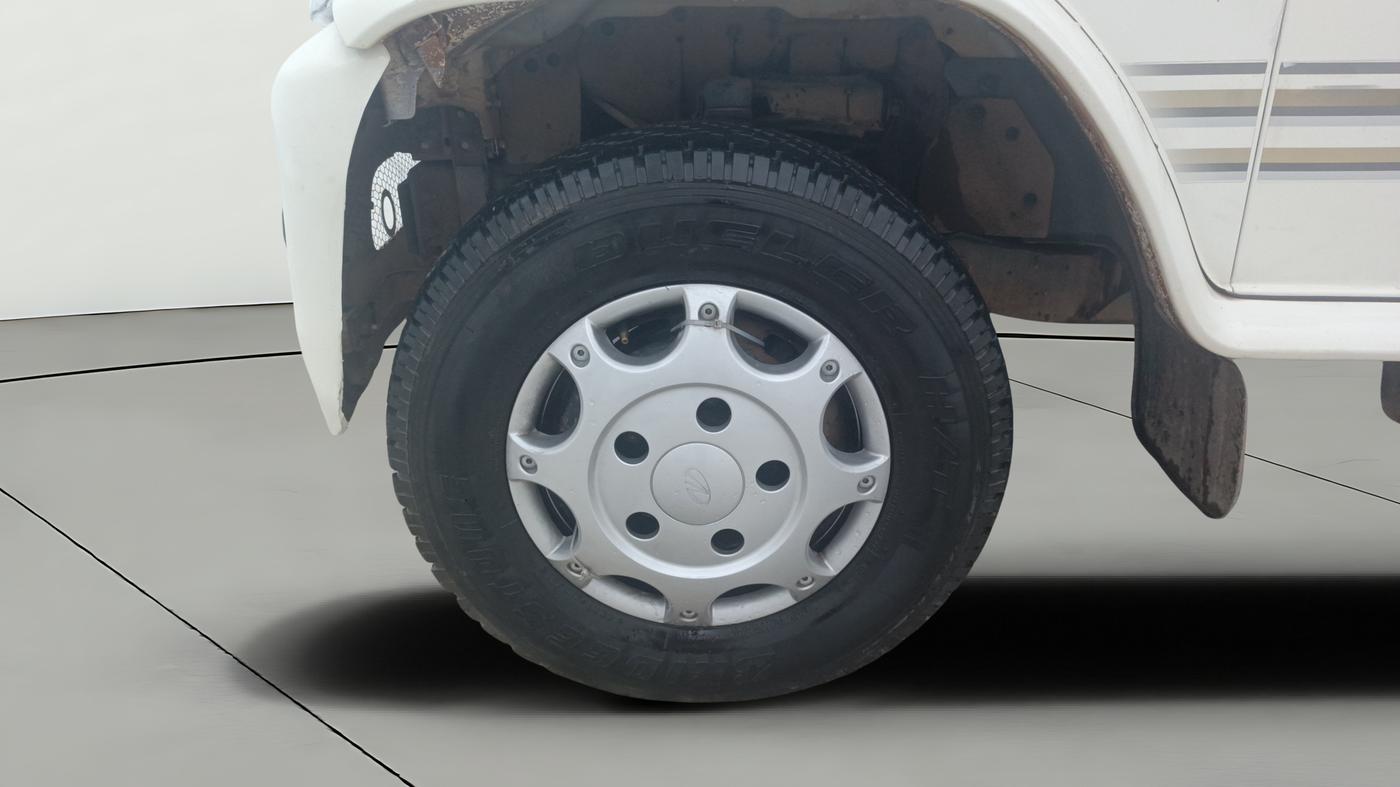 2022 Mahindra Bolero B6 (O), Diesel, Manual, 87,372 km, Left Front Wheel