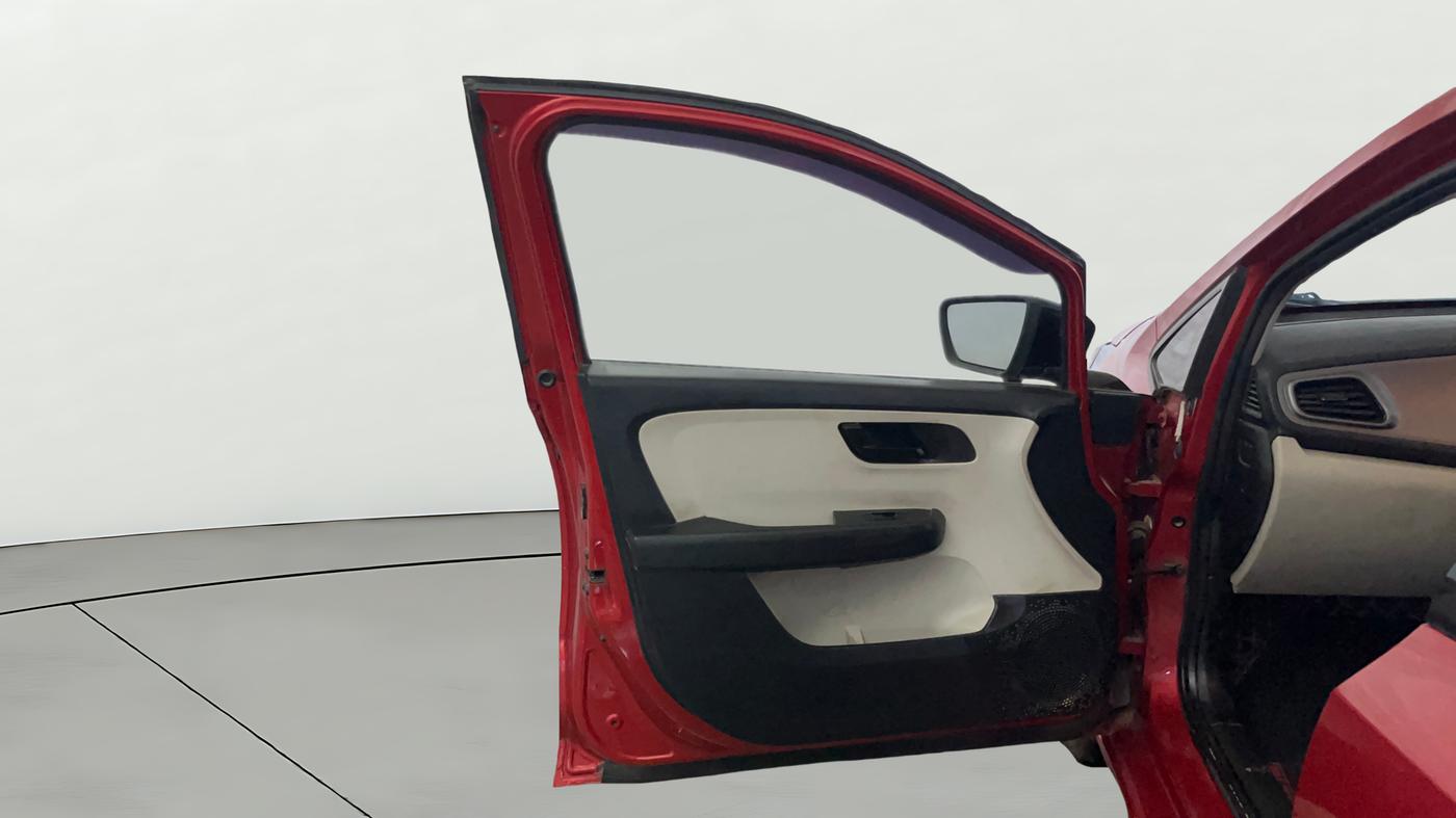 2021 Tata ALTROZ XE PETROL, Petrol, Manual, 70,357 km, LHS Front Door