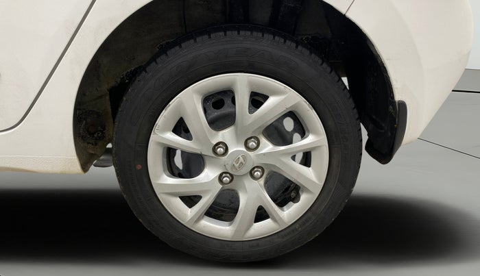 2018 Hyundai Grand i10 MAGNA AT 1.2 KAPPA VTVT, Petrol, Automatic, 49,574 km, Left Rear Wheel