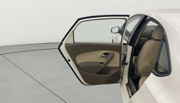 2014 Skoda Rapid ELEGANCE 1.6 MPI MT, Petrol, Manual, 1,07,359 km, LHS Rear Door