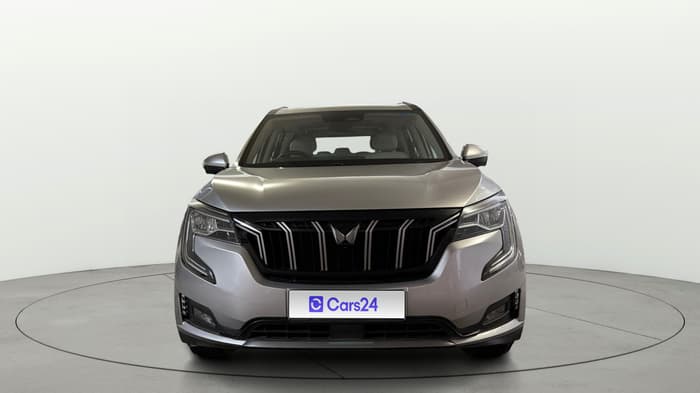 2022 Mahindra XUV700 AX 7 LUXURY P AT 7 STR, Petrol, Automatic, 35,410 km, Front