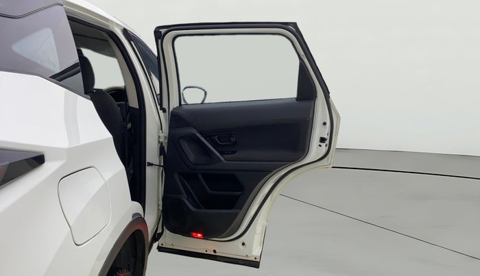 2023 Tata Harrier XE 2.0L KRYOTEC, Diesel, Manual, 1,04,313 km, RHS Rear Door