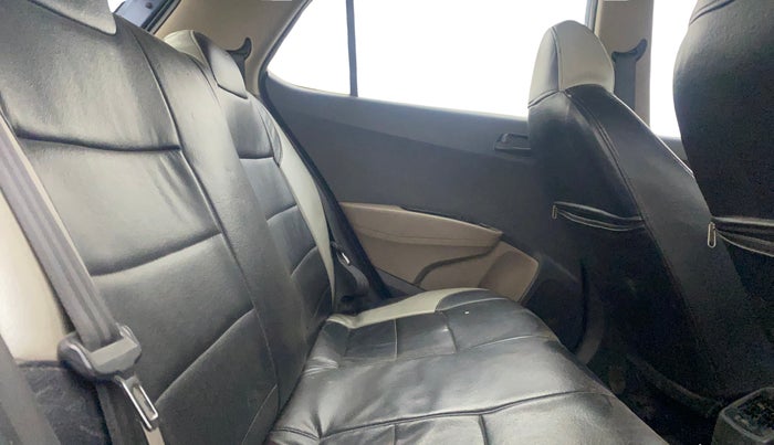 2017 Hyundai Grand i10 MAGNA 1.2 KAPPA VTVT, Petrol, Manual, 86,420 km, Right Side Rear Door Cabin