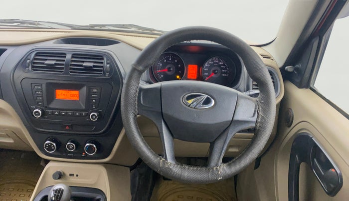 2016 Mahindra TUV300 T6, Diesel, Manual, 73,681 km, Steering Wheel Close Up