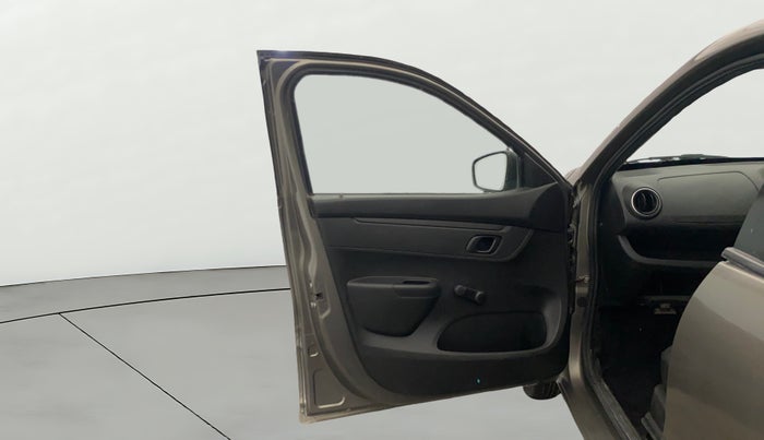 2017 Renault Kwid RXL, Petrol, Manual, 59,460 km, LHS Front Door