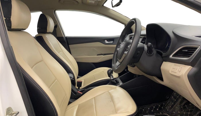 2019 Hyundai Verna 1.6 VTVT SX, Petrol, Manual, 57,949 km, Right Side Front Door Cabin