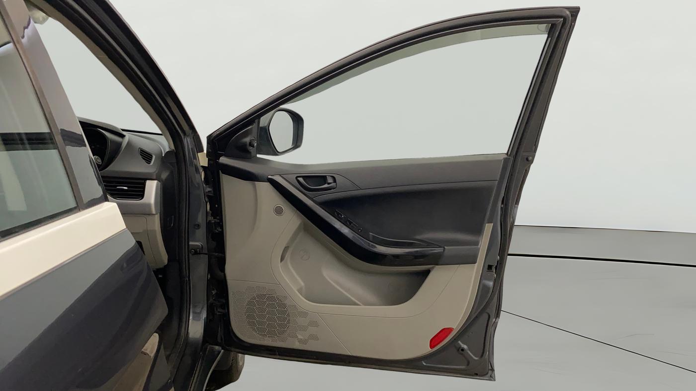 2019 Tata NEXON XMA PETROL, Petrol, Automatic, 46,037 km, RHS Front Door