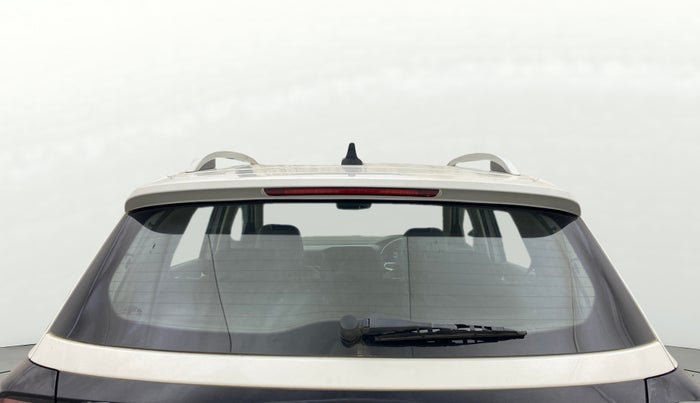 2022 Volkswagen TAIGUN TOPLINE 1.0 TSI MT, Petrol, Manual, 1,36,897 km, Rear Windshield