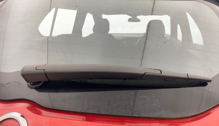 2019 Nissan Kicks XV PREMIUM O DUAL TONE DIESEL, Diesel, Manual, 1,16,212 km, Rear Wiper