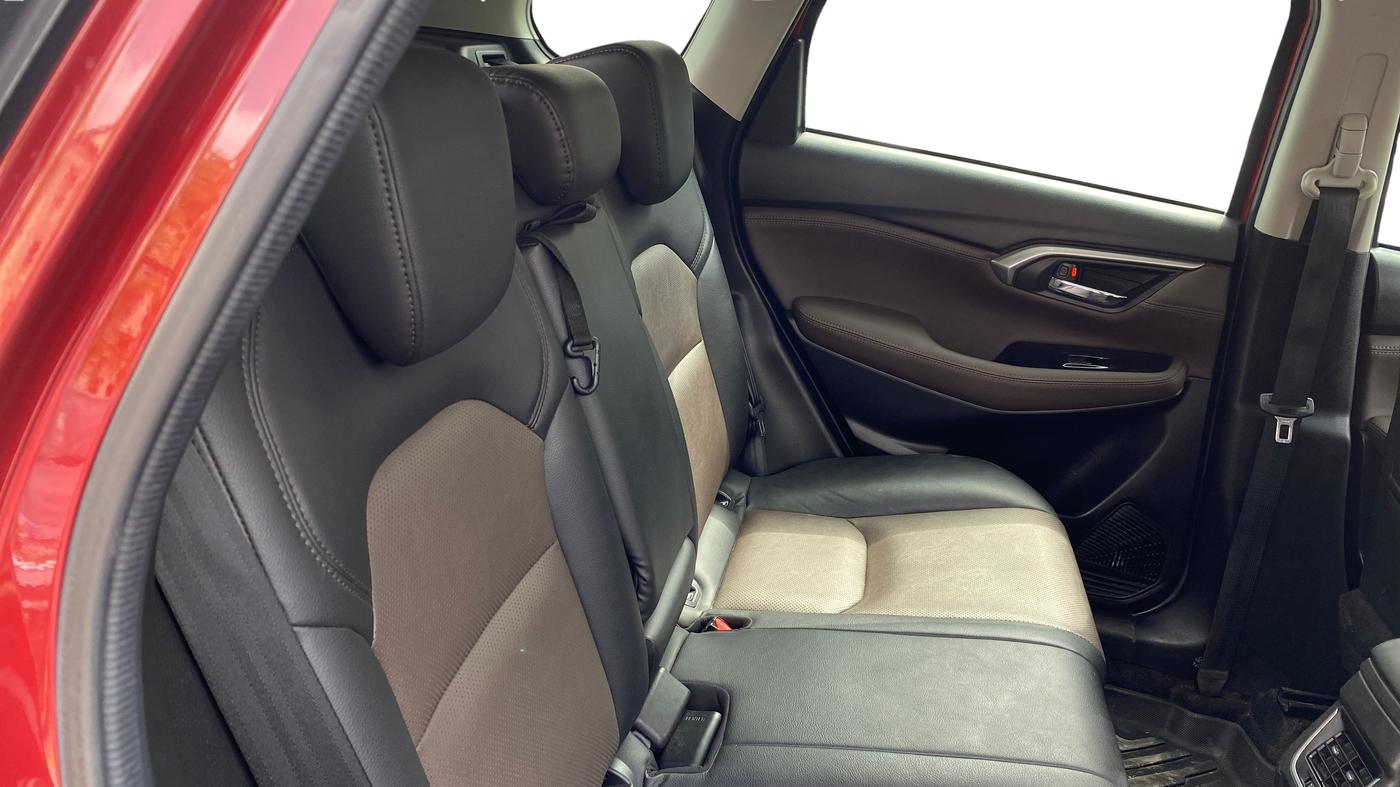 2022 Toyota URBAN CRUISER HYRYDER V HYBRID, Hybrid, Automatic, 19,184 km, Right Side Rear Door Cabin
