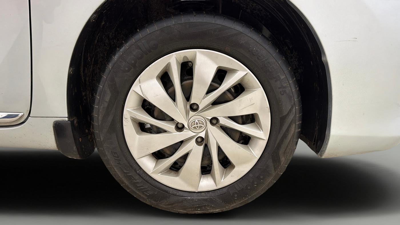 2023 Toyota Glanza S, Petrol, Manual, 77,184 km, Right Front Wheel