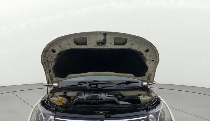 2017 Mahindra XUV500 W6 AT, Diesel, Automatic, 1,28,835 km, Open Bonet