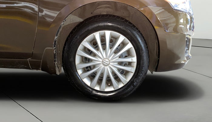 2014 Maruti Ciaz VXI, Petrol, Manual, 45,312 km, Right Front Wheel