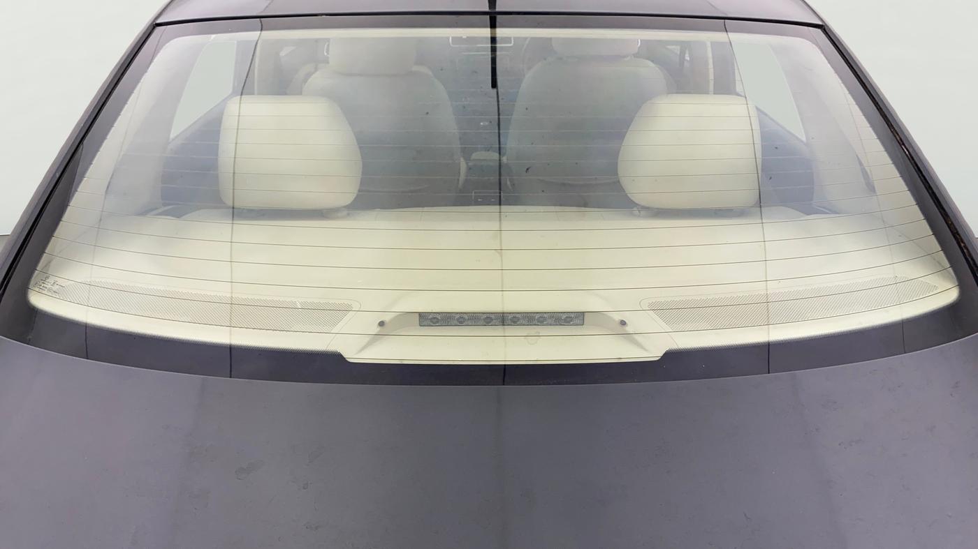 2017 Skoda Rapid STYLE 1.6 MPI AT, Petrol, Automatic, 1,17,571 km, Rear Windshield