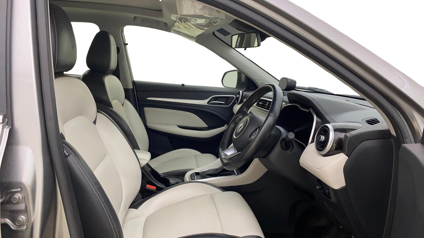 2022 MG ASTOR SAVVY 1.5 CVT, Petrol, Automatic, 60,958 km, Right Side Front Door Cabin
