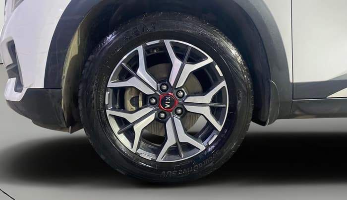 2019 KIA SELTOS GTK 1.4 PETROL, Petrol, Manual, 1,12,787 km, Left Front Wheel