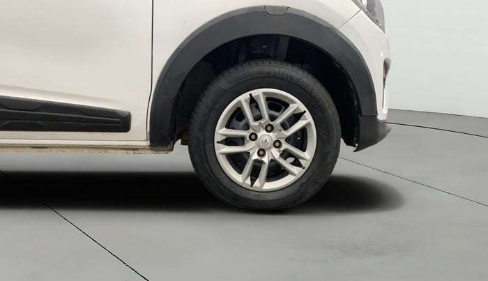 2021 Renault TRIBER RXT, Petrol, Manual, 42,127 km, Right Front Wheel