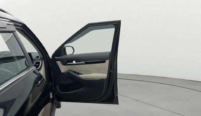 2021 KIA SELTOS HTX 1.5 PETROL, Petrol, Manual, 49,002 km, RHS Front Door