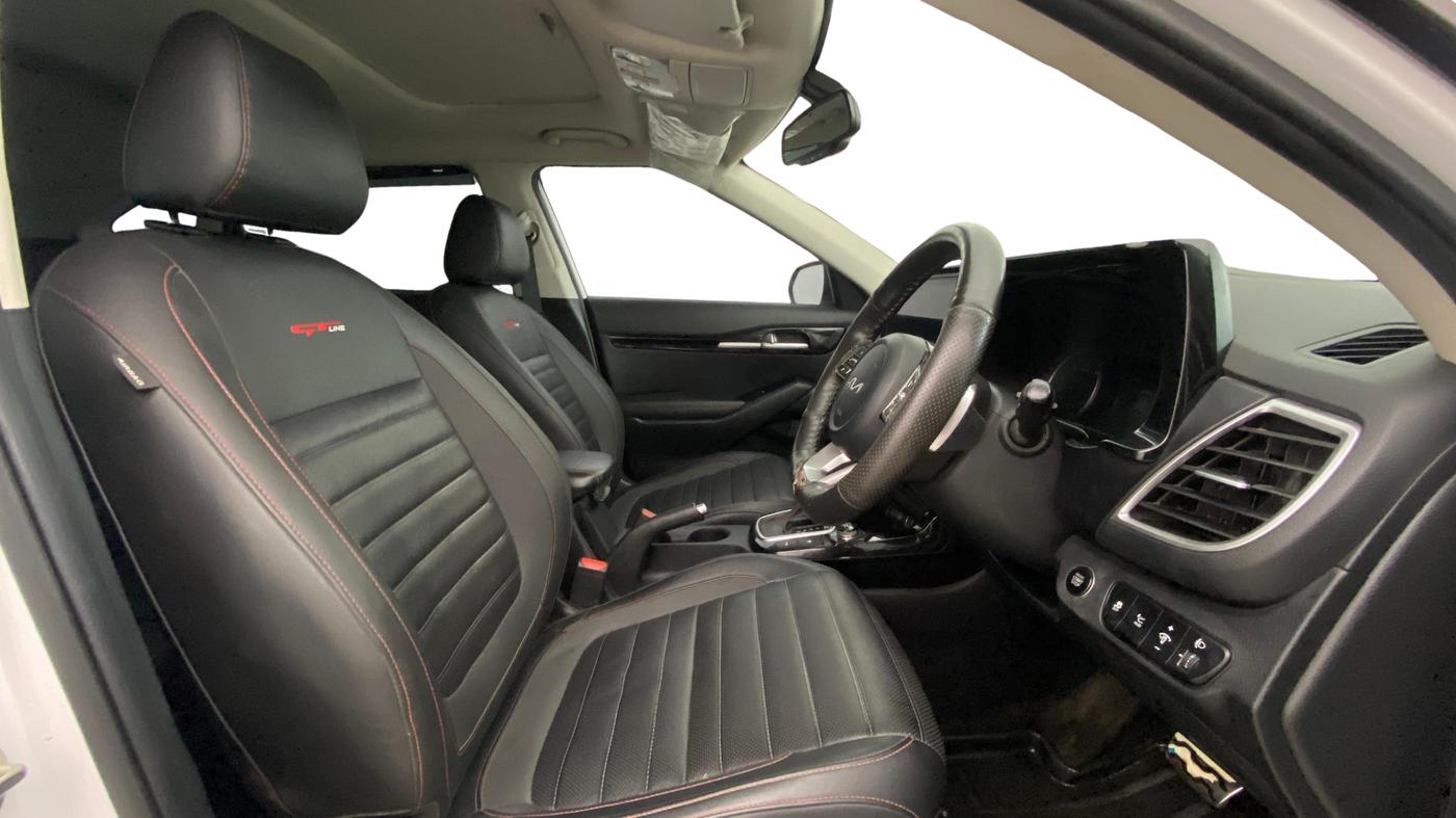 2021 KIA SELTOS GTX PLUS 1.5 DIESEL AT DUAL TONE, Diesel, Automatic, 82,267 km, Right Side Front Door Cabin