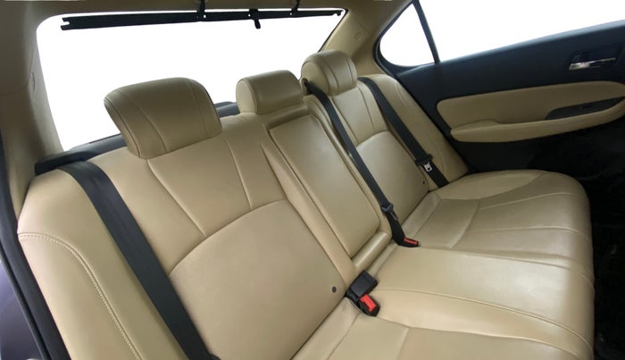 2022 Honda City 1.5L I-VTEC ZX CVT, Petrol, Automatic, 63,323 km, Right Side Rear Door Cabin