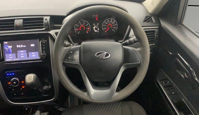 2018 Mahindra KUV 100 NXT K8 P 6 STR, Petrol, Manual, 83,476 km, Steering Wheel Close Up