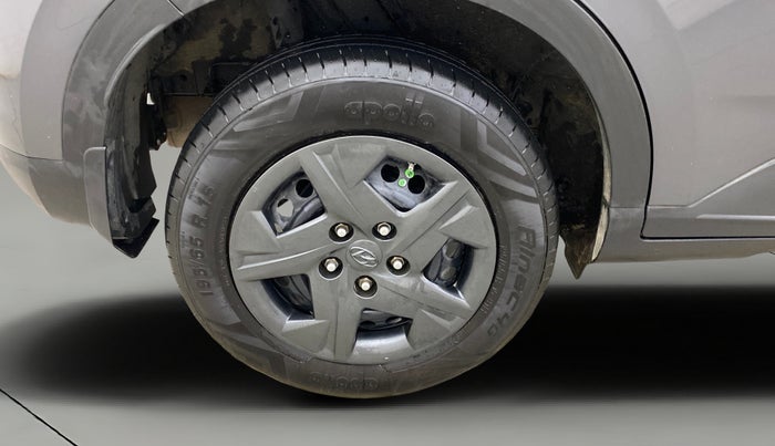 2024 Hyundai VENUE SX 1.2 PETROL, Petrol, Manual, 7,699 km, Right Rear Wheel