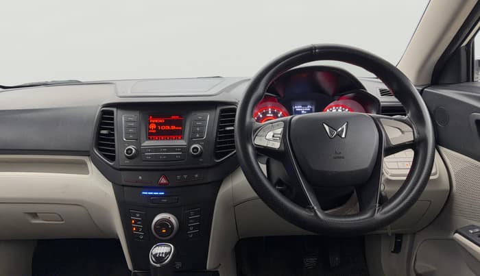 2023 Mahindra XUV300 W6 1.5 Diesel, Diesel, Manual, 44,358 km, Steering Wheel Close Up
