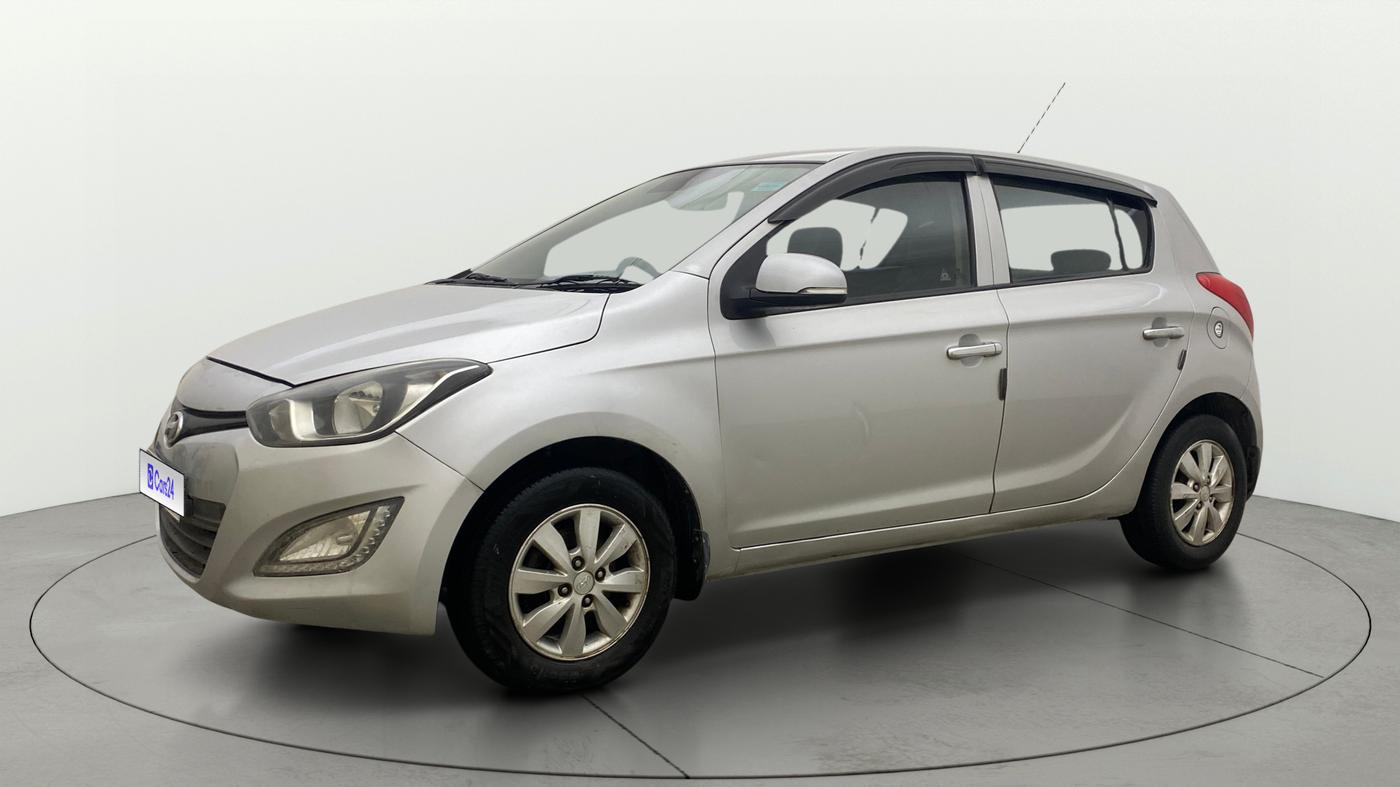 2012 Hyundai i20 SPORTZ 1.4 AT, Petrol, Automatic, 1,03,932 km, Left Front Diagonal
