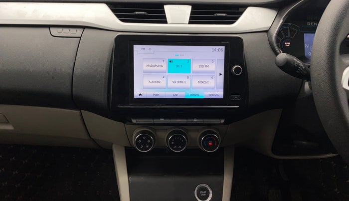 2021 Renault TRIBER RXZ AMT DUAL TONE, Petrol, Automatic, 24,825 km, Air Conditioner