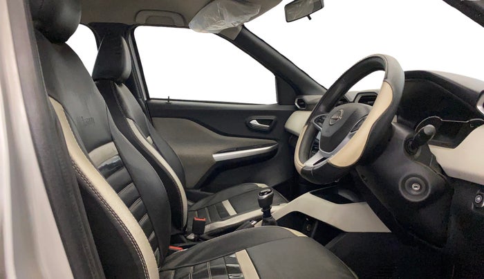 2022 Nissan MAGNITE XV EXECUTIVE, CNG, Manual, 49,559 km, Right Side Front Door Cabin