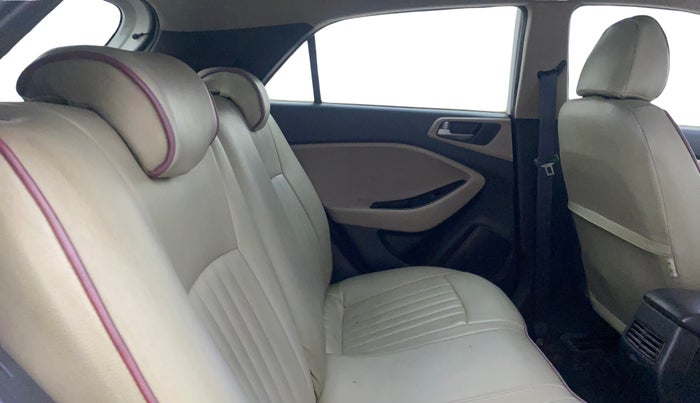 2016 Hyundai Elite i20 ASTA 1.2 (O), Petrol, Manual, 99,087 km, Right Side Rear Door Cabin