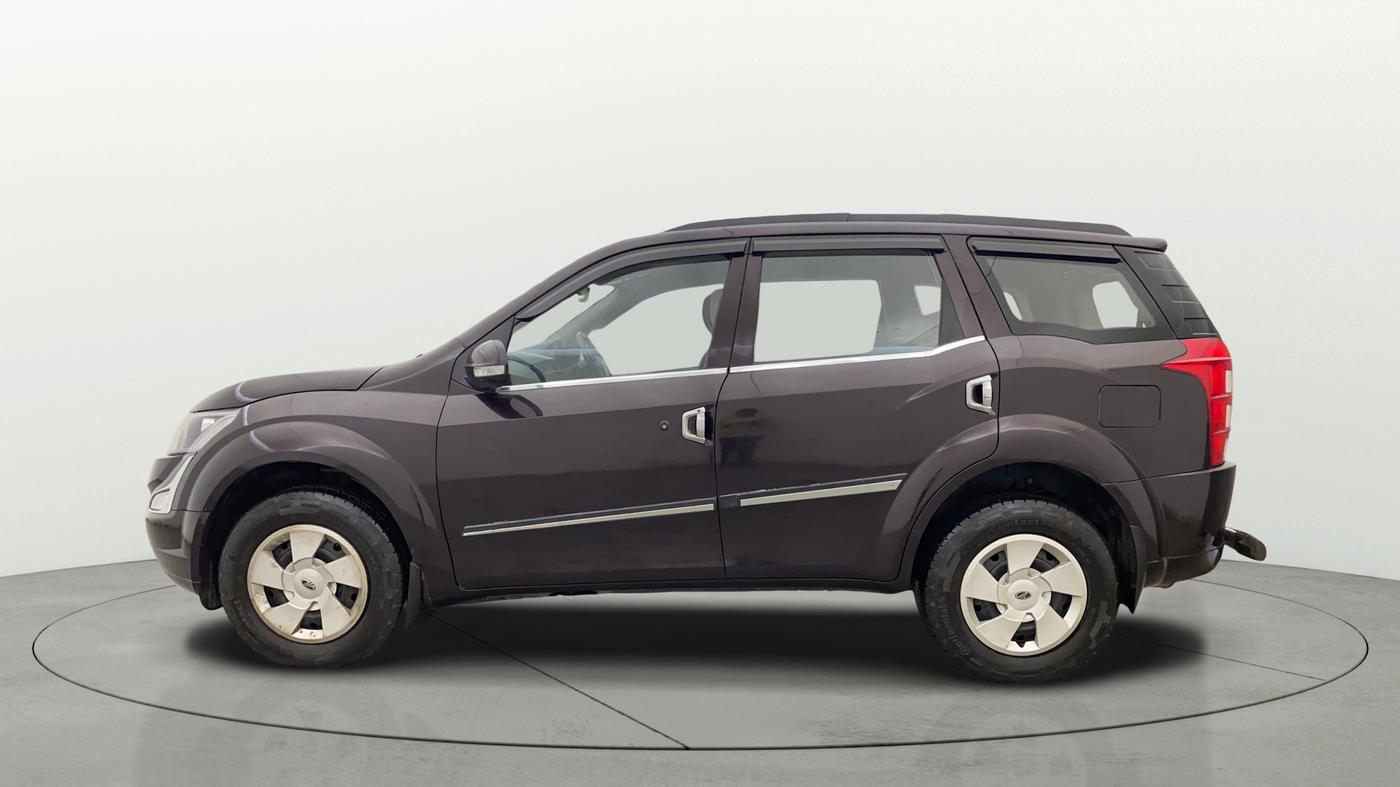 2017 Mahindra XUV500 W4, Diesel, Manual, 99,924 km, Left Side