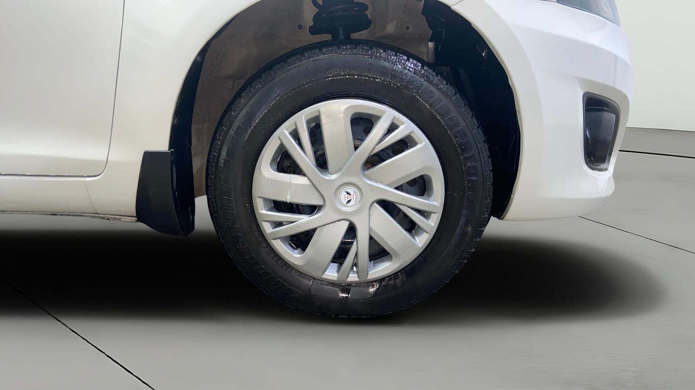 2013 Maruti Swift Dzire VDI, Diesel, Manual, 56,223 km, Right Front Wheel