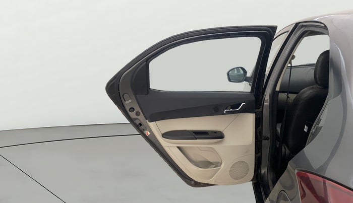 2022 Tata Tiago XZ PLUS CNG, CNG, Manual, 27,657 km, LHS Rear Door