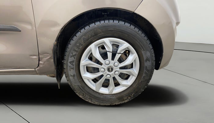 2016 Datsun Redi Go S, Petrol, Manual, 89,678 km, Right Front Wheel