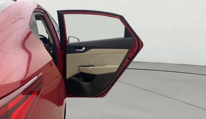 2017 Hyundai Verna 1.6 VTVT SX, Petrol, Manual, 70,826 km, RHS Rear Door