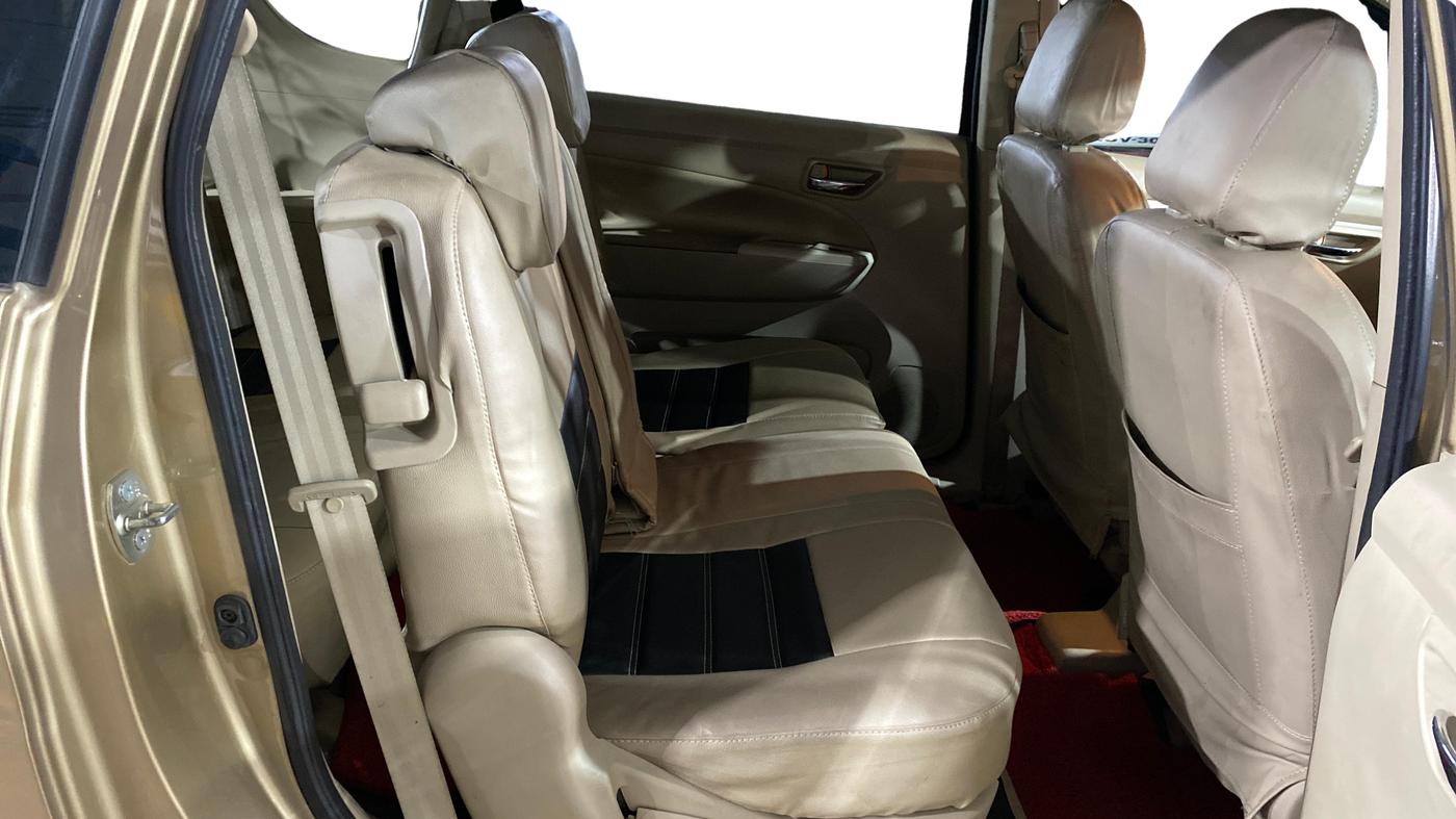 2017 Maruti Ertiga VXI, Petrol, Manual, 52,309 km, Right Side Rear Door Cabin
