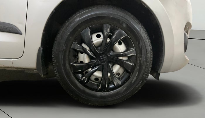 2020 Maruti Swift LXI, Petrol, Manual, 32,662 km, Right Front Wheel