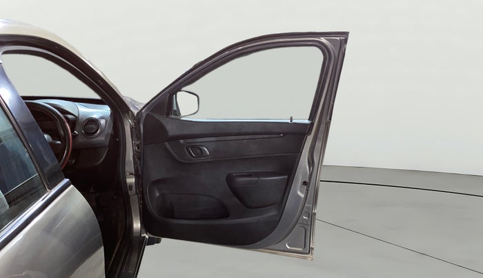 2018 Renault Kwid RXT 1.0 (O), Petrol, Manual, 5,642 km, RHS Front Door