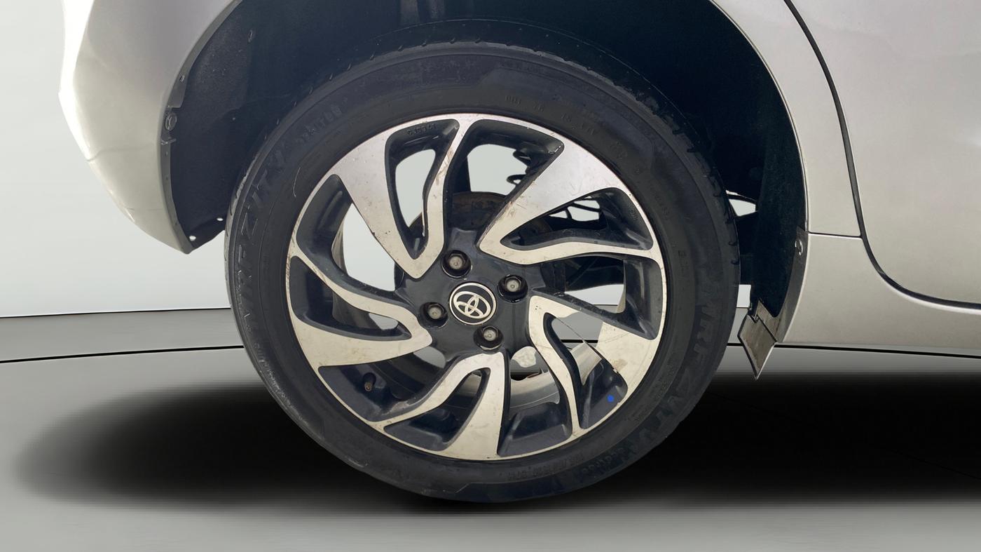 2021 Toyota Glanza G, Petrol, Manual, 75,777 km, Right Rear Wheel