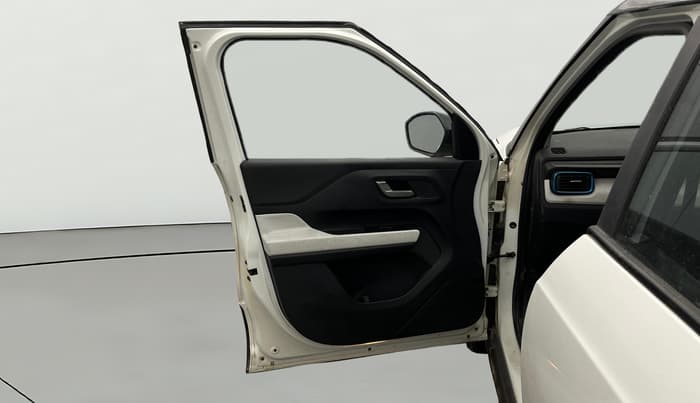 2023 Tata PUNCH CREATIVE  MT, Petrol, Manual, 15,089 km, LHS Front Door