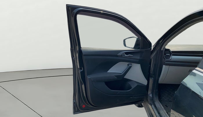 2023 Skoda KUSHAQ AMBITION 1.0L TSI MT, Petrol, Manual, 17,583 km, LHS Front Door