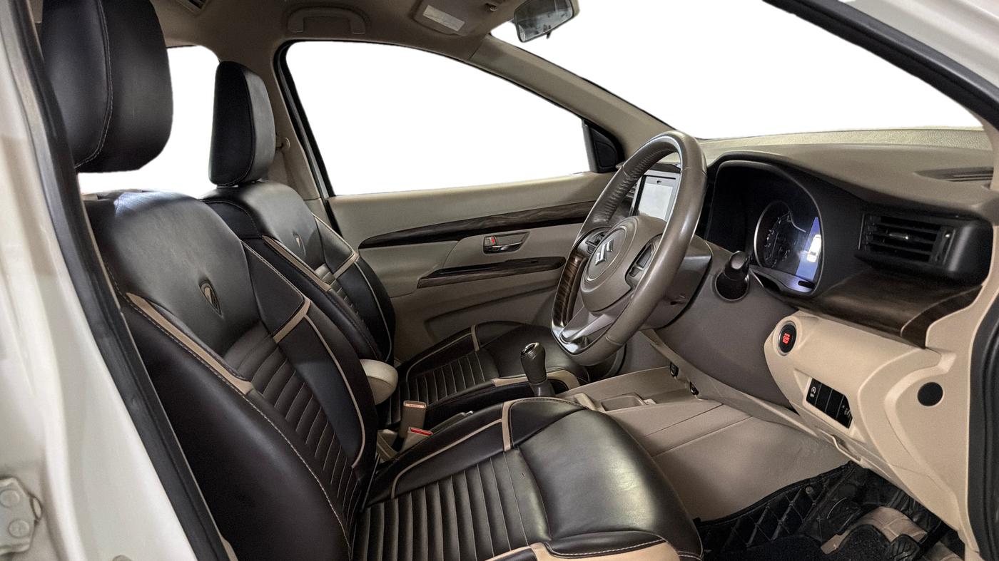 2019 Maruti Ertiga ZXI+ SHVS, Petrol, Manual, 43,013 km, Right Side Front Door Cabin