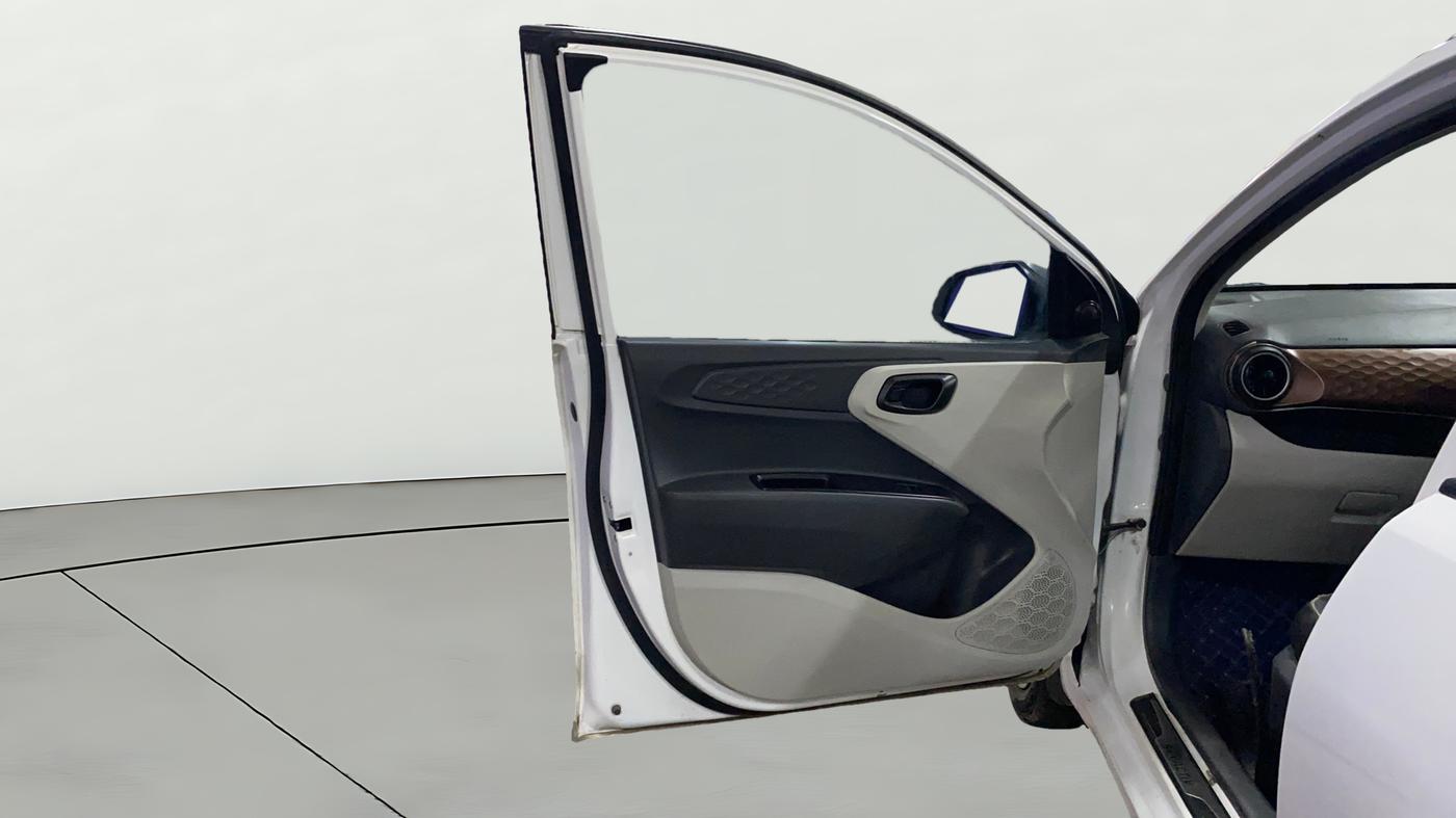 2025 Hyundai AURA S 1.2, CNG, Manual, 23,514 km, LHS Front Door